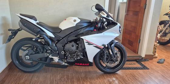 YAMAHA YZF R1 